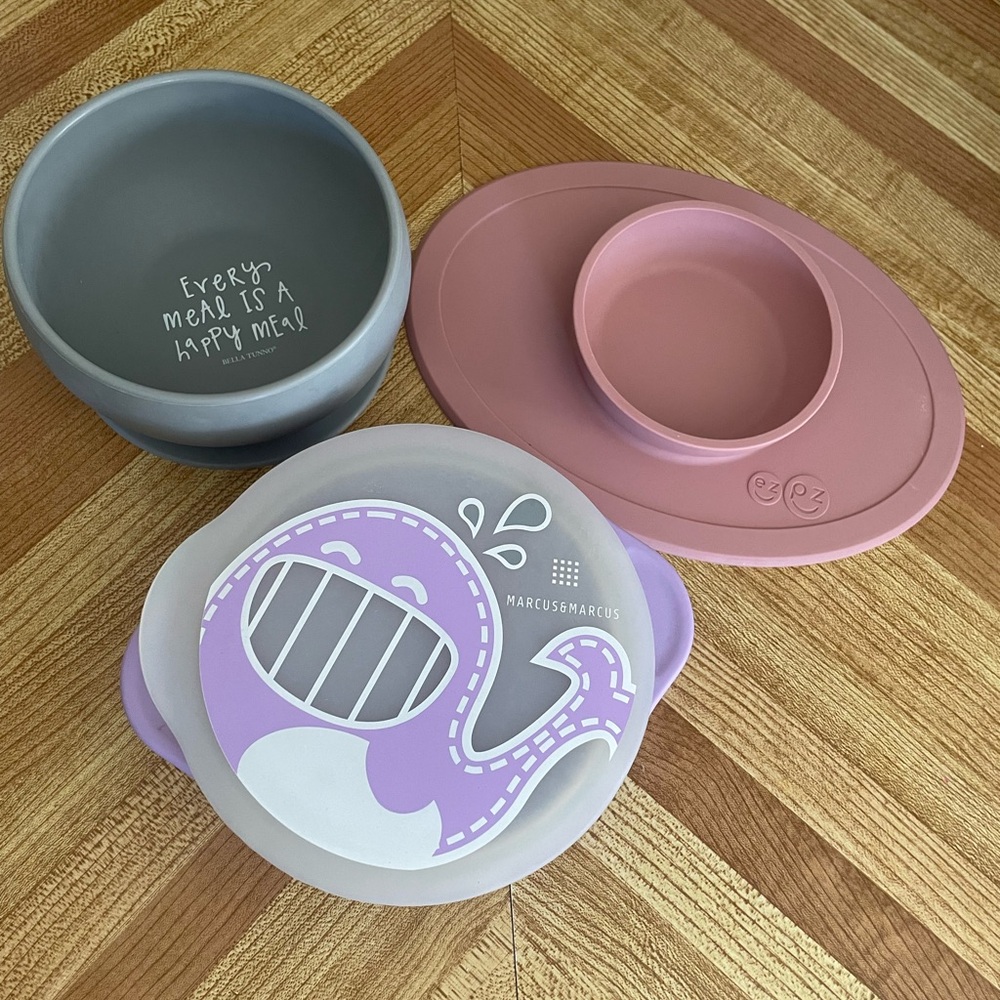 Trio of baby silicone feeding bowls